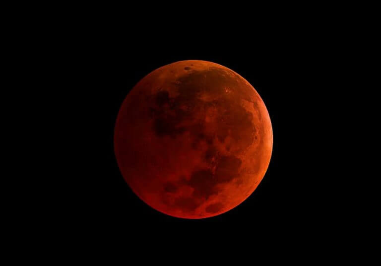 היום יתרחש "סופר ירח-דם כחול", צירוף מקרים נדיר שחל לאחרונה רק בשנת 1866. מקור: NASA.