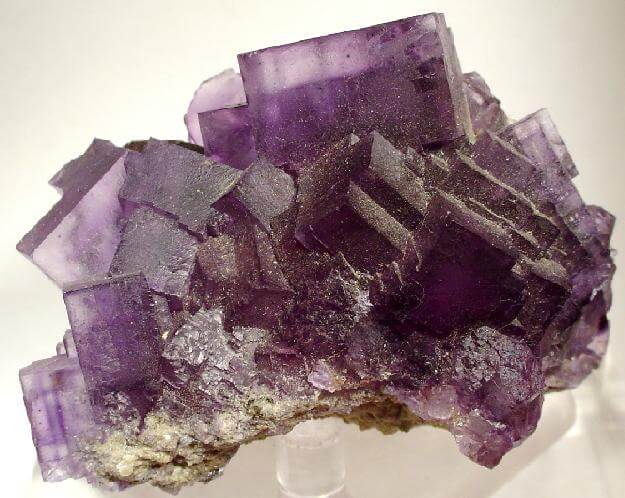 Fluorite crystal - the mineral is mentioned in writings from the 16th century, is used, among other things, for ornamental purposes and is considered one of the most colorful minerals in the world. Photo: Rob Lavinsky, iRocks.com – CC-BY-SA-3.0