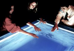 מתוך: "החיים מתחילים כאן". איור: כריסטינה סומרר