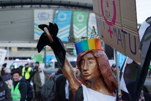 Protesters near the hall where the 24th climate conference was held in Katowice, Poland, December 8, 2018. Photo: shutterstock.com