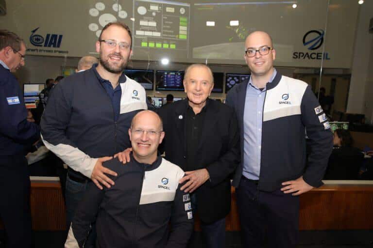 The founders of SpaceIL together with the chairman of the association and its main donor Maurice Kahn. From right to left: Kafir Demari, Maurice Kahn, Yariv Bash (sitting in the wheelchair) and Yonatan Weintraub. Photo: Itzik Biran