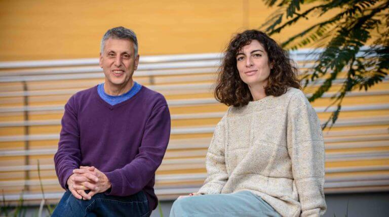 Dr. Maria Louisa Romero-Romero and Prof. Dan Toufik. Time travel. Photo: Weizmann Institute spokesperson