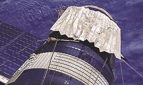 ציפוי הבידוד על מעבדת החלל סקיילאב שהותקנה במשימת סקיילאב 3. צילום: נאס"א