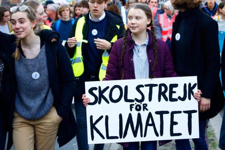 בריסל בלגיה, 21 בפברואר 2019, פעילת האקלים השוודית בת ה-16 גרטה תונברג נוטלת חלק במצעד למען הסביבה והאקלים שאורגן על ידי סטודנטים. צילום: Shutterstock.com