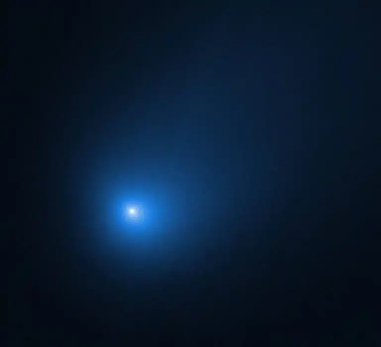 השביט בוריסוב, בנקודה הקרובה שלו לשמש, דצמבר 2019. צילום: טלסקופ החלל האבל