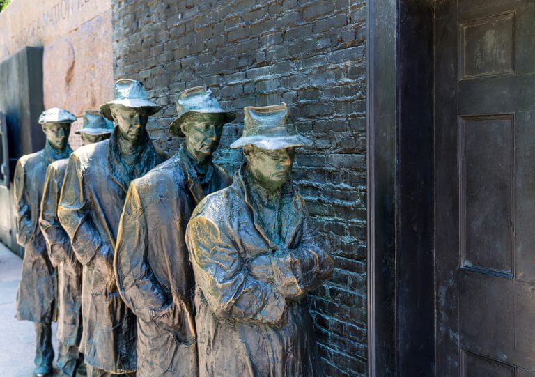 نصب تذكاري للرئيس فرانكلين ديلانو روزفلت خلال فترة الكساد الكبير في واشنطن