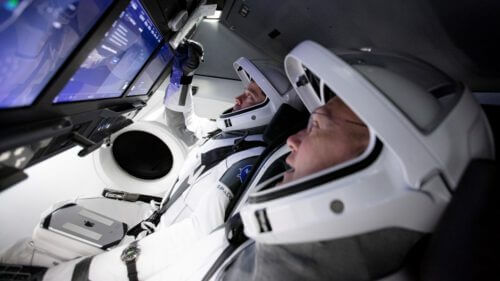 אימוני האסטרונאוטים לקראת שיגור החללית המאויישת הראשונה זה עשור, Crew Dragon. צילום: SpaceX