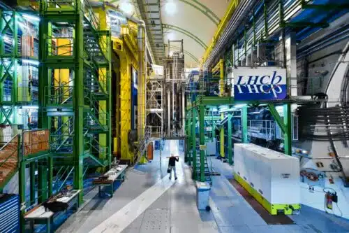 גלאי LHCb צילום: M. Brice, J. Ordan/CERN), CC BY-NC