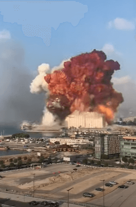 The explosion in the capital, 4/8/2020. By Hammami - Screenshot from https://www.youtube.com/watch?v=N1wGACZVc1M, CC BY-SA 3.0, https://commons.wikimedia.org/w/index.php?curid=92901234