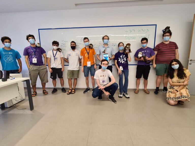 أعضاء الفريق الإسرائيلي لأولمبياد الرياضيات 2020. صورة العلاقات العامة