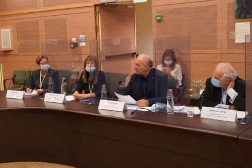 ועדת המדע דנה בדוח מצב המדע. מימין: חבר האקדמיה הלאומית הישראלית למדעים ויו"ר ועדת דוח מצב המדע פרופ' רשף טנא, סגן נשיאת האקדמיה הלאומית הישראלית למדעים פרופ' דוד הראל, נשיאת האקדמיה הלאומית הישראלית למדעים פרופ' נילי כהן, מנהלת האקדמיה הלאומית הישראלית למדעים גב' גליה פינצי. צילום: דני שם טוב, דוברות הכנסת