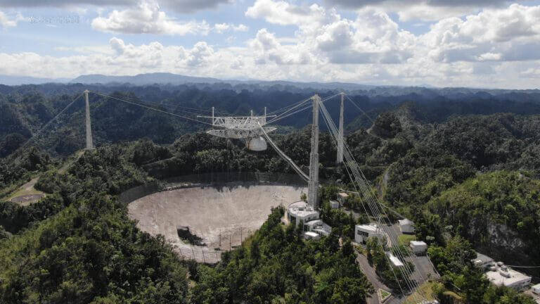 The malfunctioning telescope at the Arecibo Observatory in November 2020. Photo: University of Central Florida