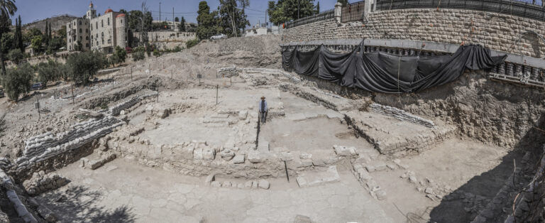 Antiquities Authority excavations at the Byzantine church in Geth Shemanim. Photo: Shai Halevi, Antiquities Authority