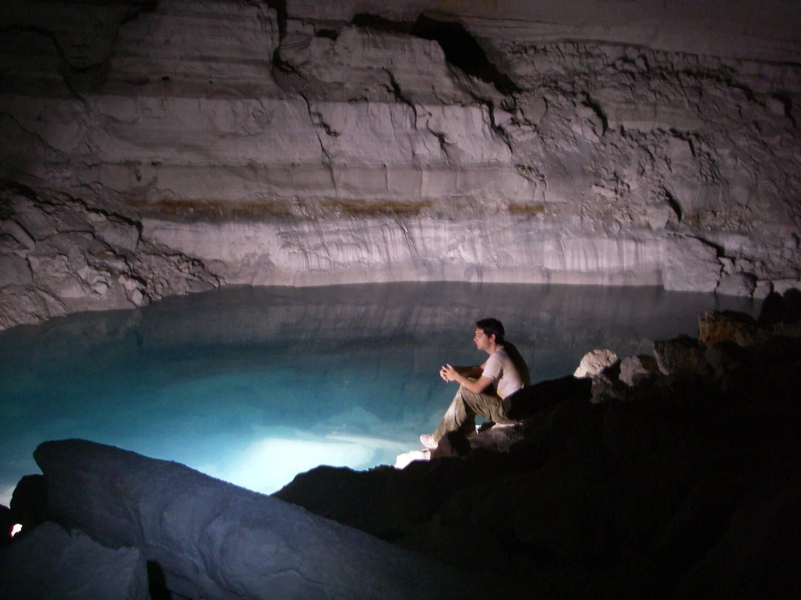 The lake in the Eilon cave was photographed by Y. Naaman courtesy of the Hebrew University