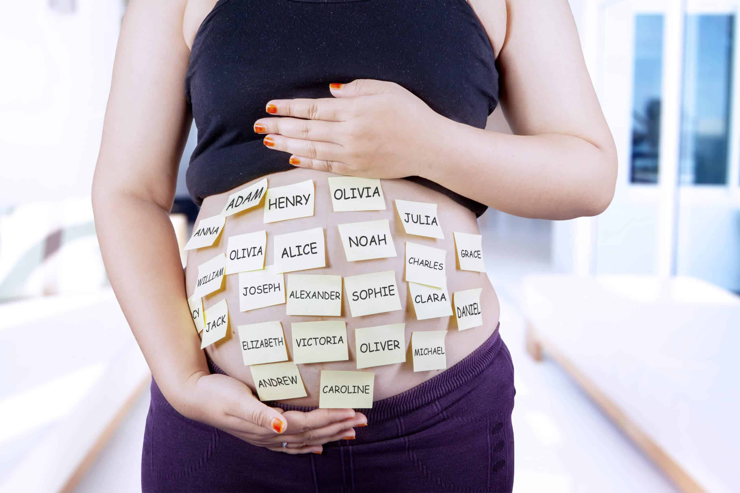 Choosing a name for a baby boy before birth. Illustration: shutterstock