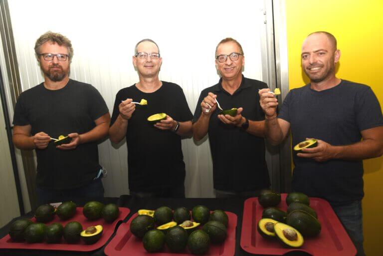 From right to left - Itamar Lofo director of the Postharvest laboratory, David Zigdon from Miguel, Dr. Dani Germasani senior researcher at Postharvest, Uri Ben Herzl vice president of Miguel development. PR photo