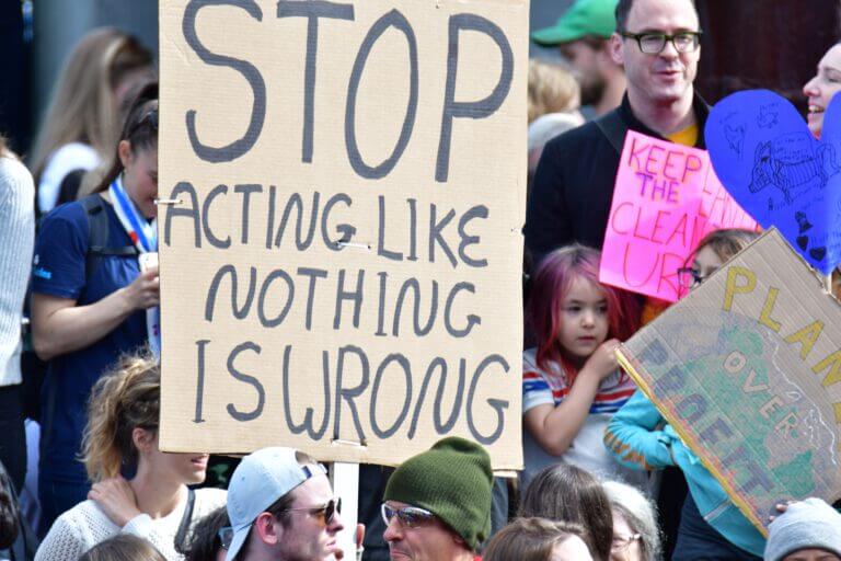 From a demonstration in Vancouver, Canada, September 2019. The demonstration was aimed at the Canadian government, which is dragging its feet in the climate sector under pressure from the local oil industry. Illustration: depositphotos.com