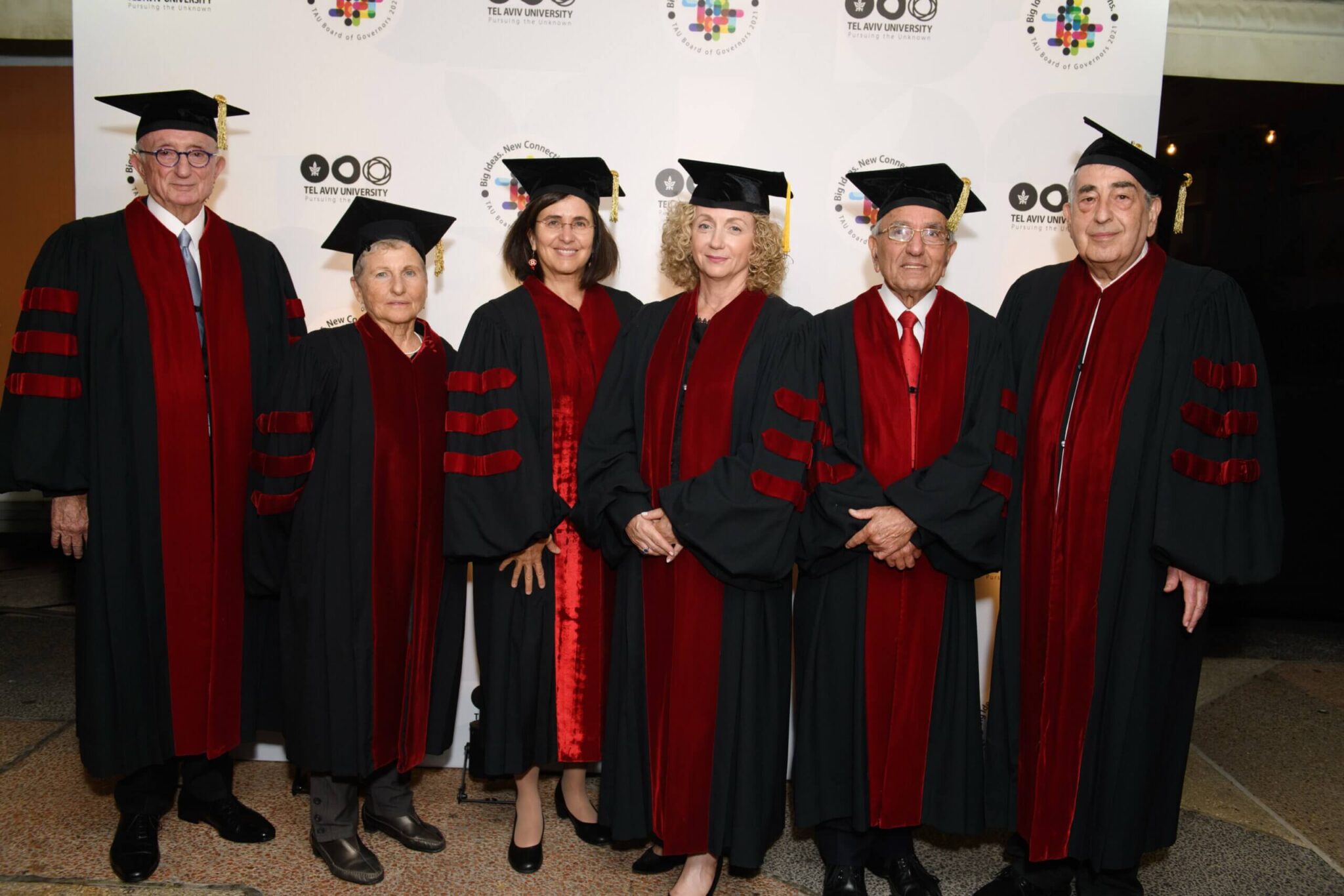 In the photo (from right to left): Haim Baer, ​​Yossi Bar Natan, Lena Kreindlin, Prof. Shefi Goldwasser, Hana Zahar and attorney Hanina Brands. Photo: Israel Hadari