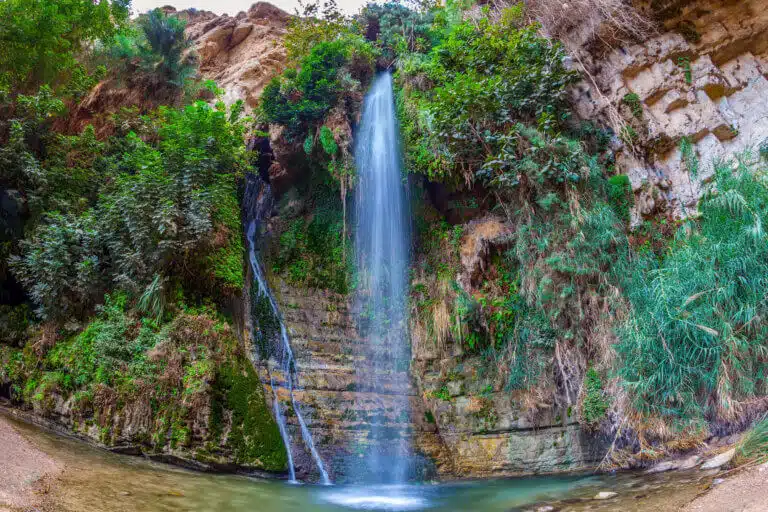 Shulamit Falls in the Ein Gedi Nature Reserve. Illustration: depositphotos.com