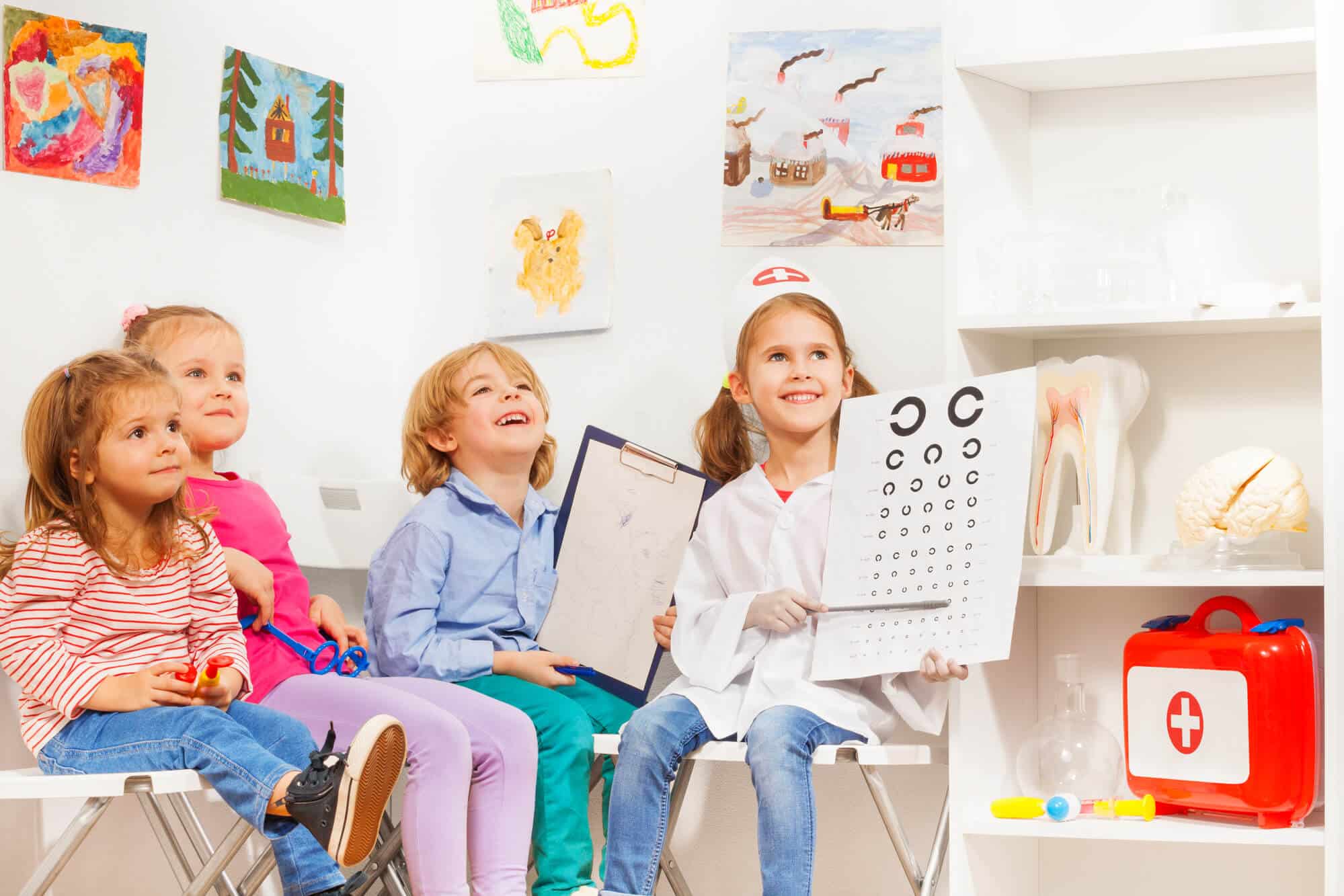 Eye exams for children. Illustration: depositphotos.com