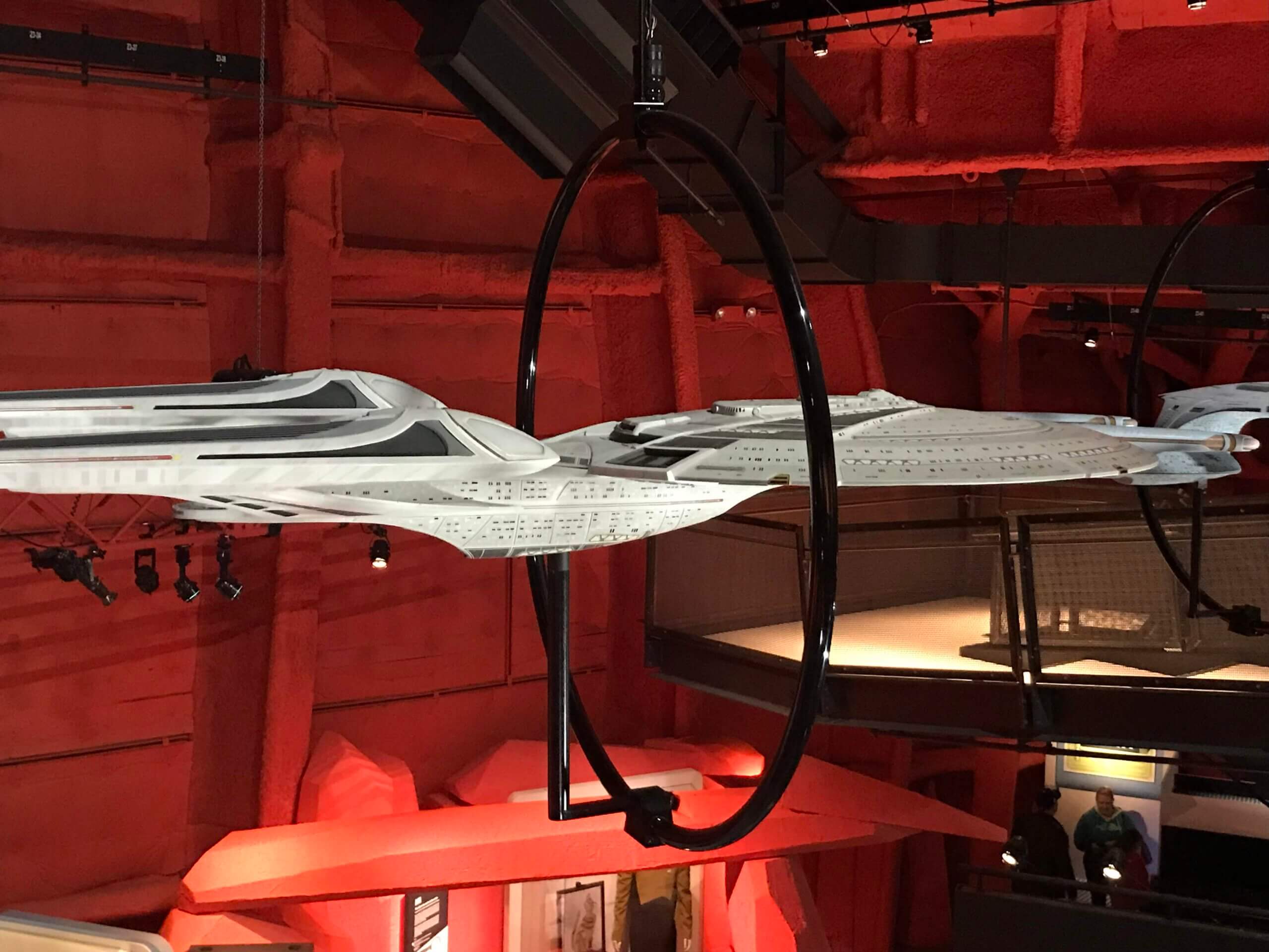 דגם של החללית אנטרפרייז באולם המוקדש לסדרת "מסע בין כוכבים" במוזיאון המדע בסיאטל צילום: אבי בליזובסקי
