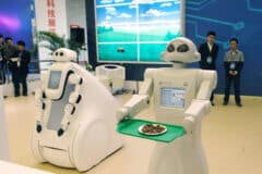 רובוטים המיועדים לשירותים רפואיים, שנחאי 2019. המחשה: depositphotos.com