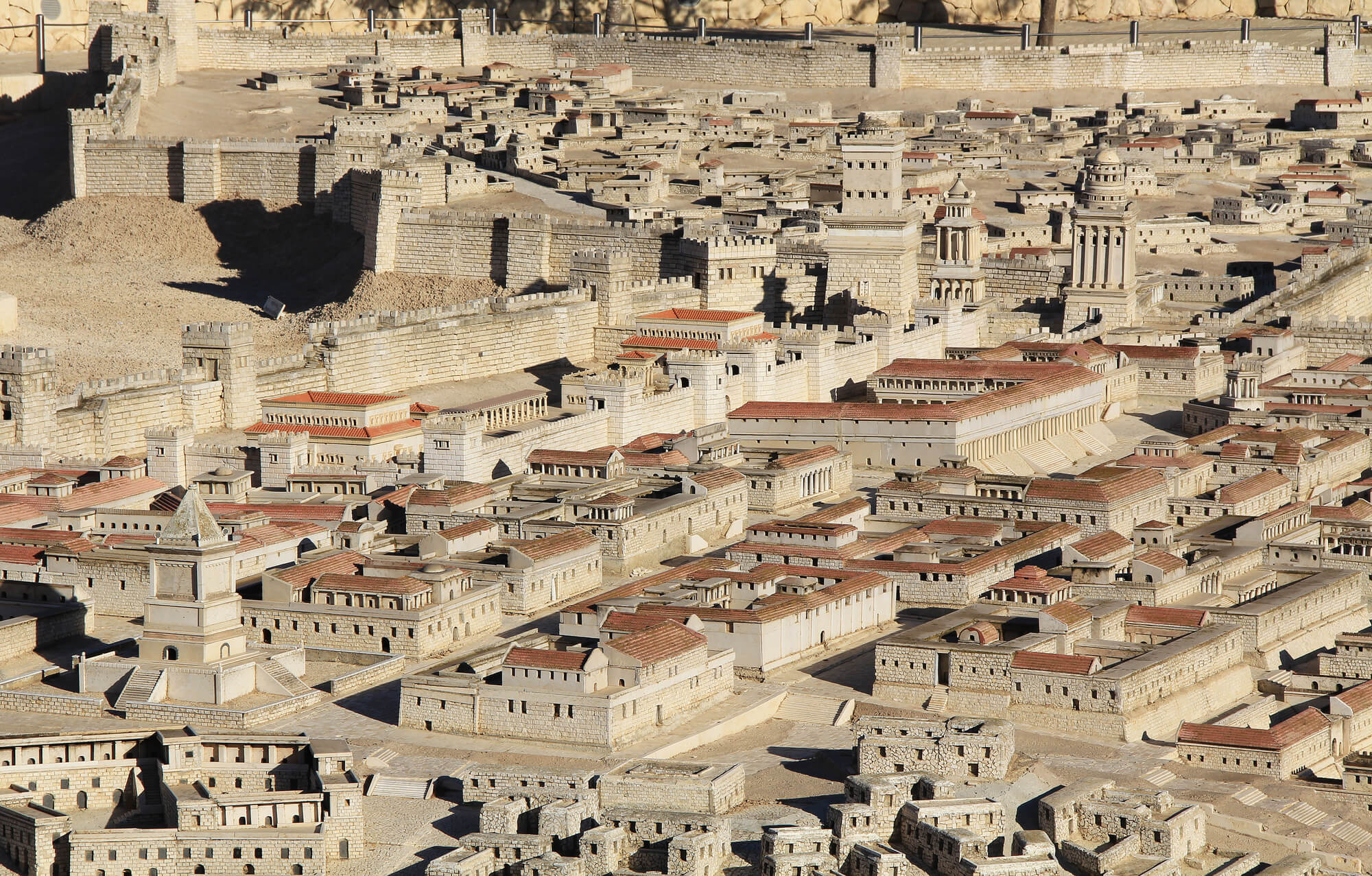 نموذج لمدينة القدس من فترة الهيكل الثاني في متحف إسرائيل (في هوليلاند سابقاً) – في الوسط – معبد هيرودس. الصورة: موقع Depositphotos.com
