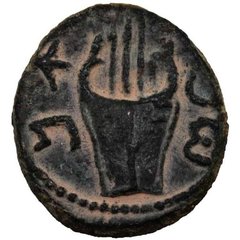 Harp with 4 strings on a coin from the days of the Ben Khosba rebellion (Bar Kochba)