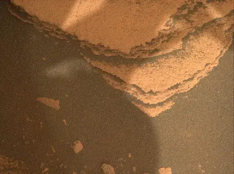 Perseverance Sol 414 - Right Mastcam-Z: صورة Mastcam-Z للصخور في Enchanted Lake. مصدر الصورة: ناسا/مختبر الدفع النفاث-معهد كاليفورنيا للتكنولوجيا/جامعة ولاية أريزونا