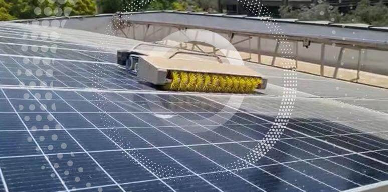 רובוט לניקוי פאנלים סולאריים. צילום יחצ בלייד ריינג'ר, אוניברסיטת בר אילן