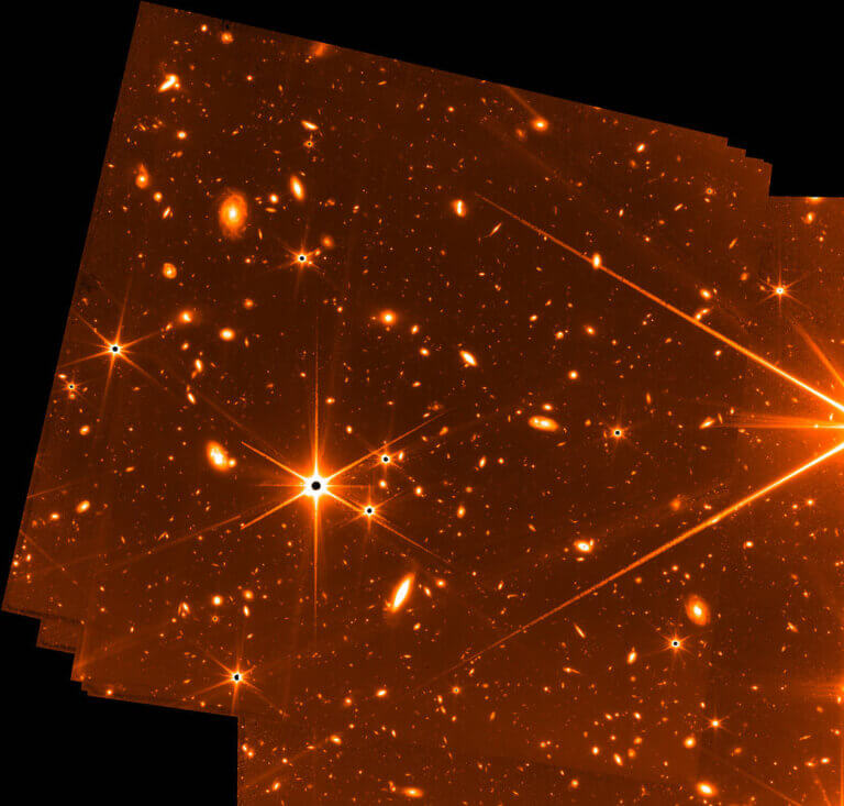 An experimental photograph taken using the navigation camera of the James Webb Space Telescope and published prior to the announcement of its entry into operation and the publication of the initial images. Photo: NASA