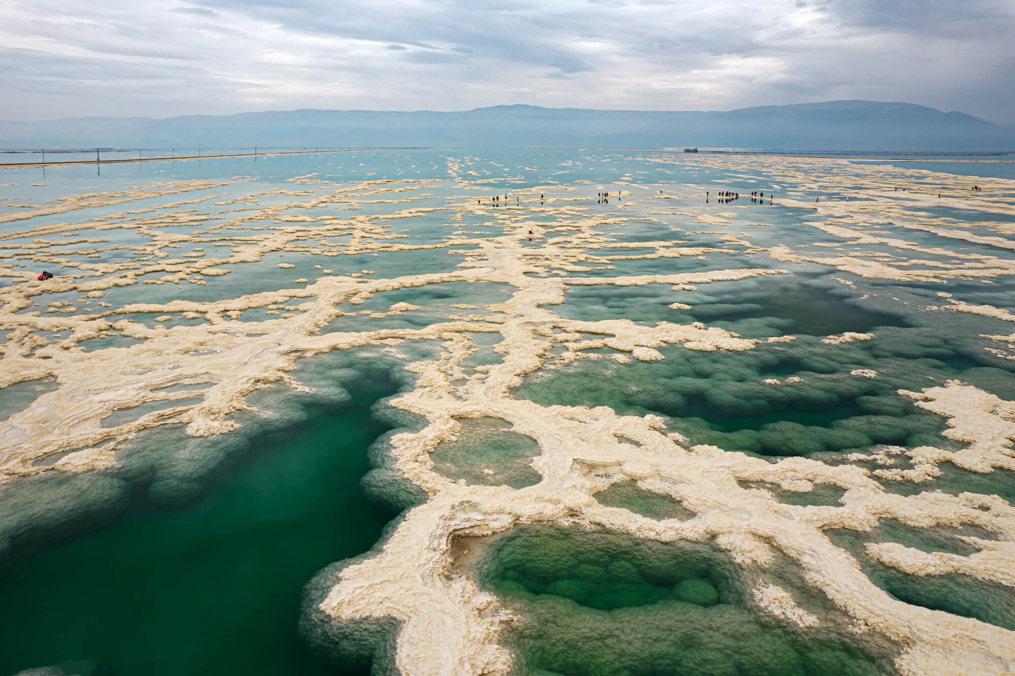 צילום מרחפן של ים המלח המתייבש. <a href="https://depositphotos.com. ">איור: depositphotos.com</a>
