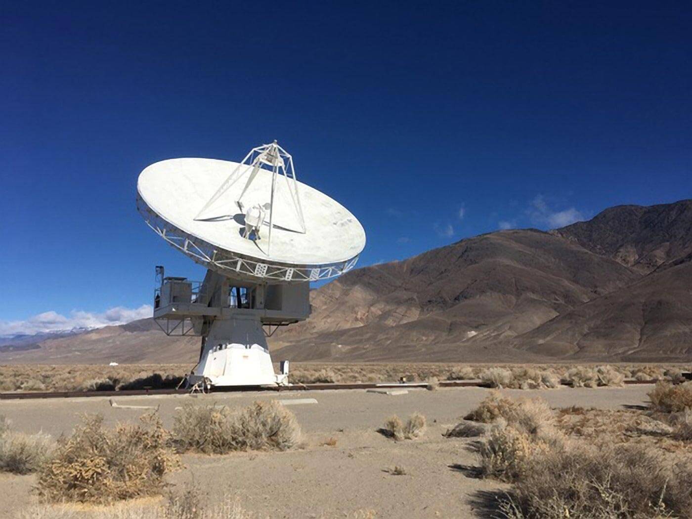 COMAP's "Leighton" radio antenna with a diameter of 10.40 meters. Credit: OVRO/Caltech