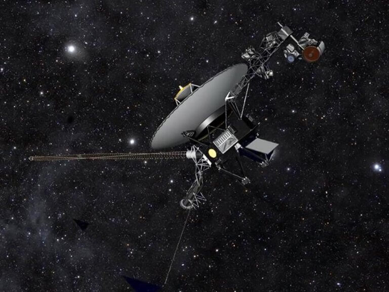 Artist's rendering showing the Voyager spacecraft flying through space against the background of the stars. Credit: NASA/JPL-Caltech