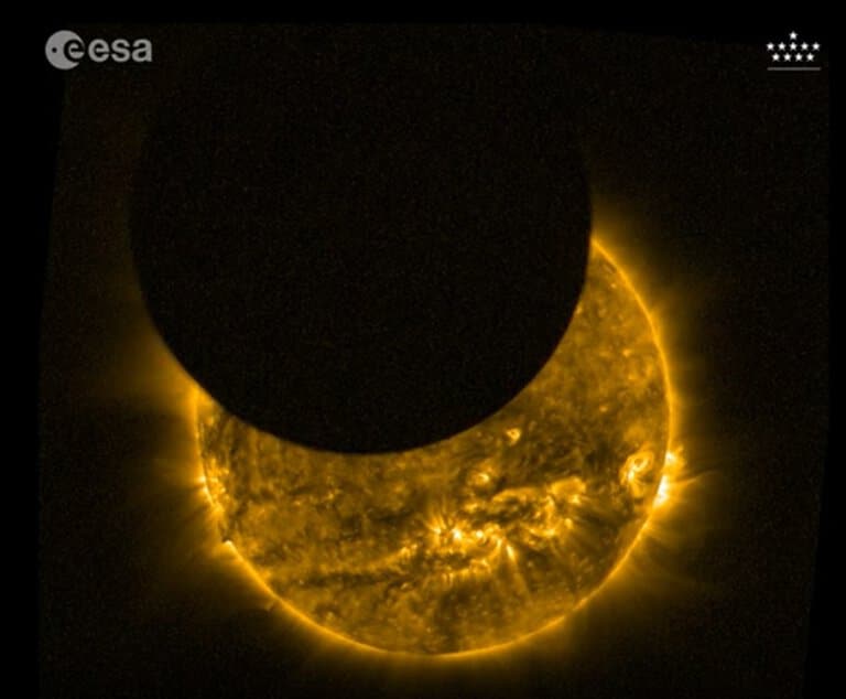 On October 25, the European Space Agency's Probe-2 spacecraft captured two partial solar eclipses. This picture depicts one of them. See the video below in a higher resolution. Photo: European Space Agency