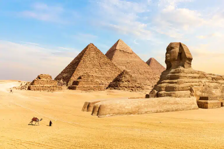 הפירמידות בגיזה שבמצרים. המחשה: depositphotos.com