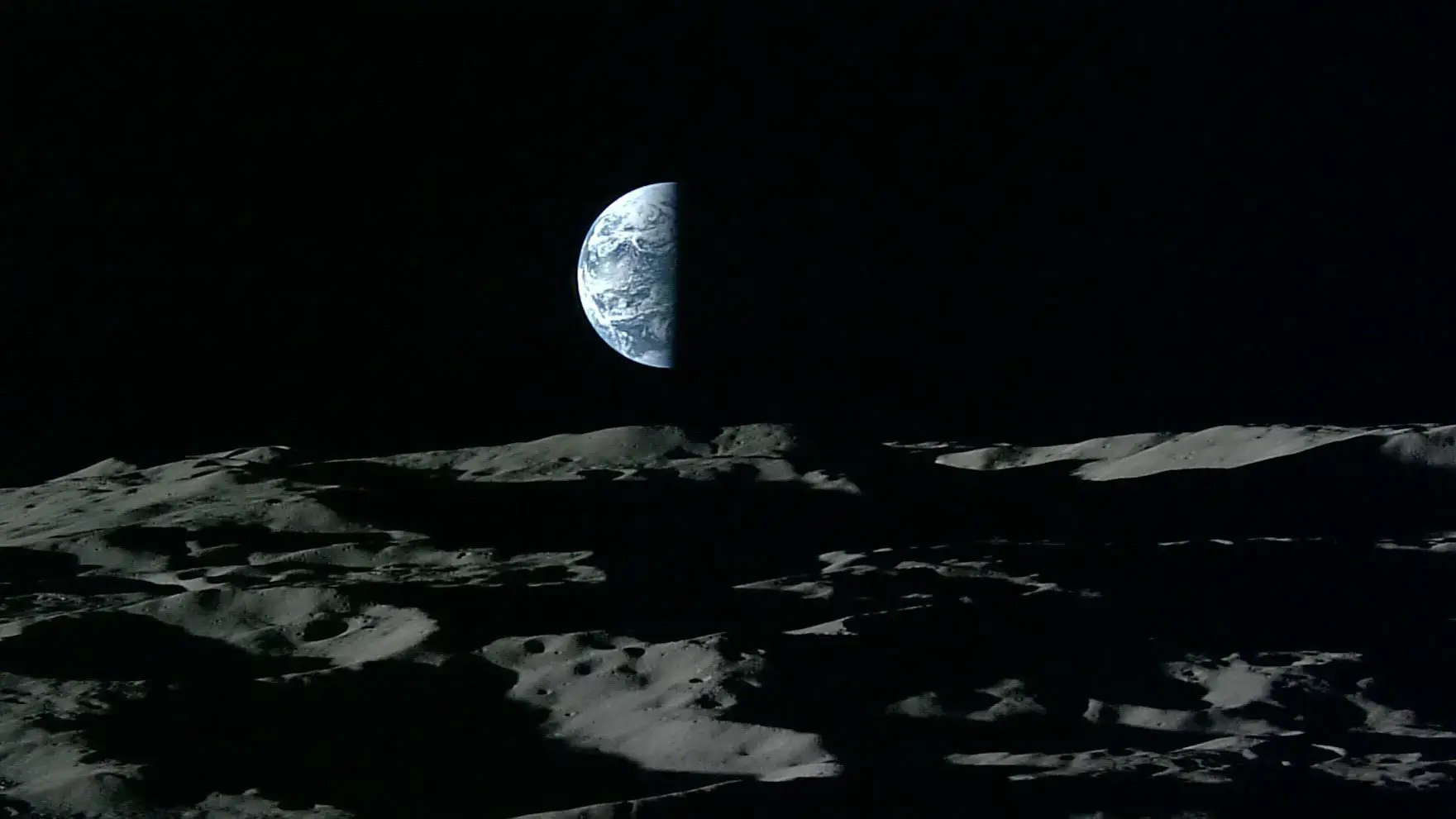 High-definition image of Earth taken by the Kagoya Lunar Observatory in Japan in November 2007. Credit: JAXA/NHK
