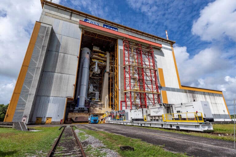 The JUICE spacecraft is placed on top of the Ariane 5 launcher in Kourou, French Guinea, March 2023. Photo: ESA