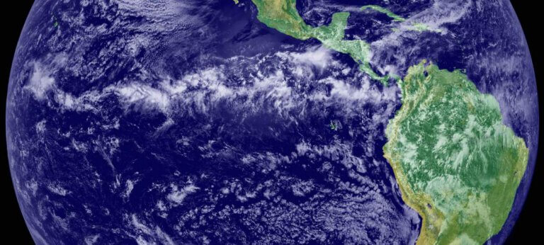 A band of clouds in the equatorial region that is created due to the rise of air in the Hadley cell and is responsible for the strong precipitation in this region
