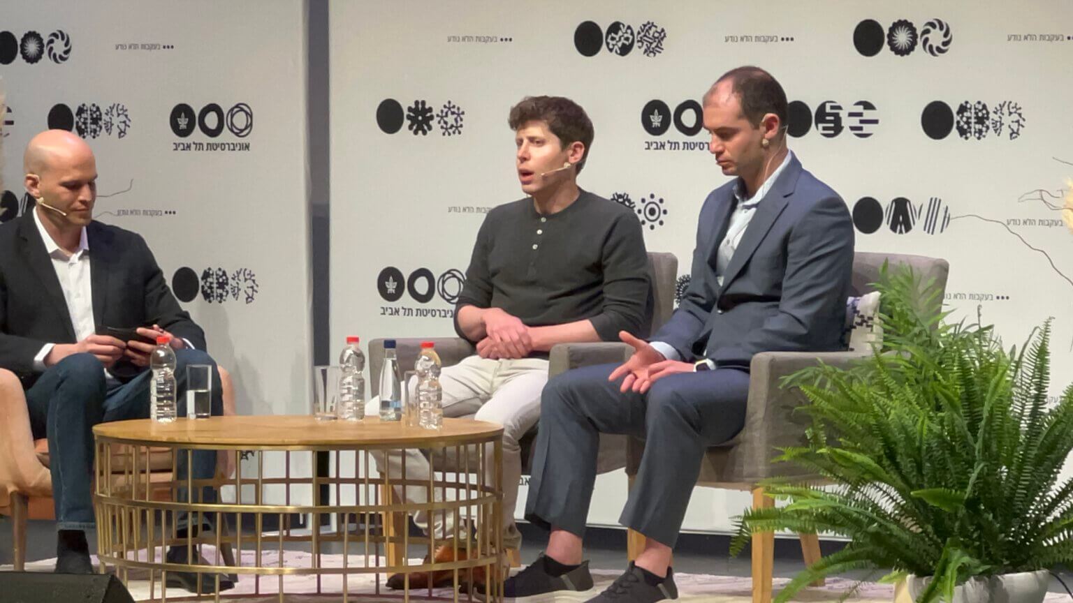 Sam Ceo Sam Altman CEO of OPEN AI: We need to build a control mechanism for ...