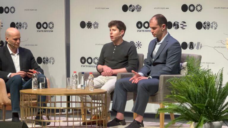 From right to left: Ilya Sotskevich, Chief Scientist of OPEN AI; CEO of OPEN AI Sam Altman and Prof. Nadav Cohen from Tel Aviv University at an event on 5/6/2023 at the university. Photo: Avi Blizovsky
