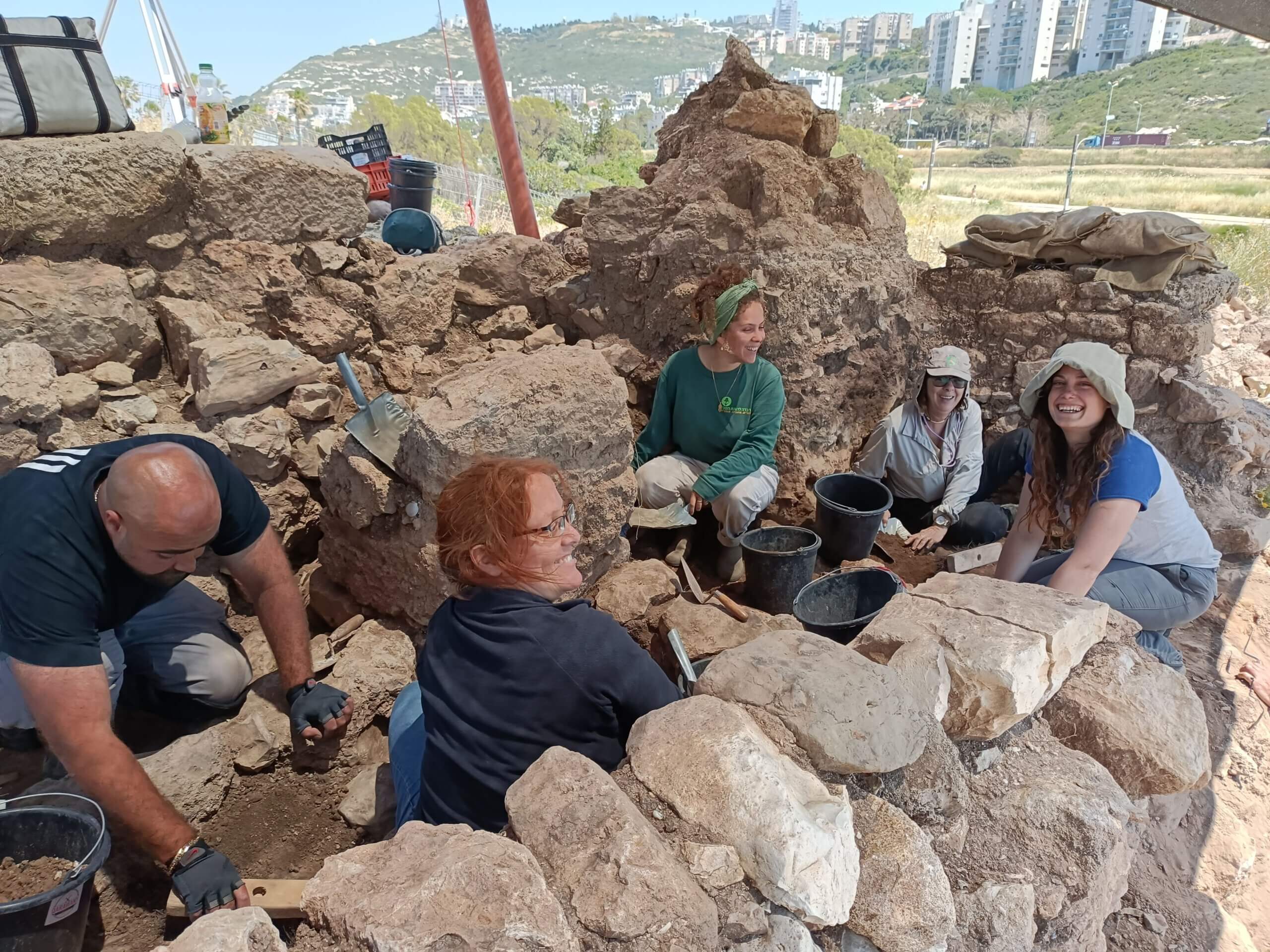 Excavations 2023 at Tel Shekmona. Photo by Prof. Golan Shloy.