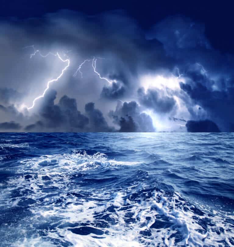 A storm in the ocean. Illustration: depositphotos.com