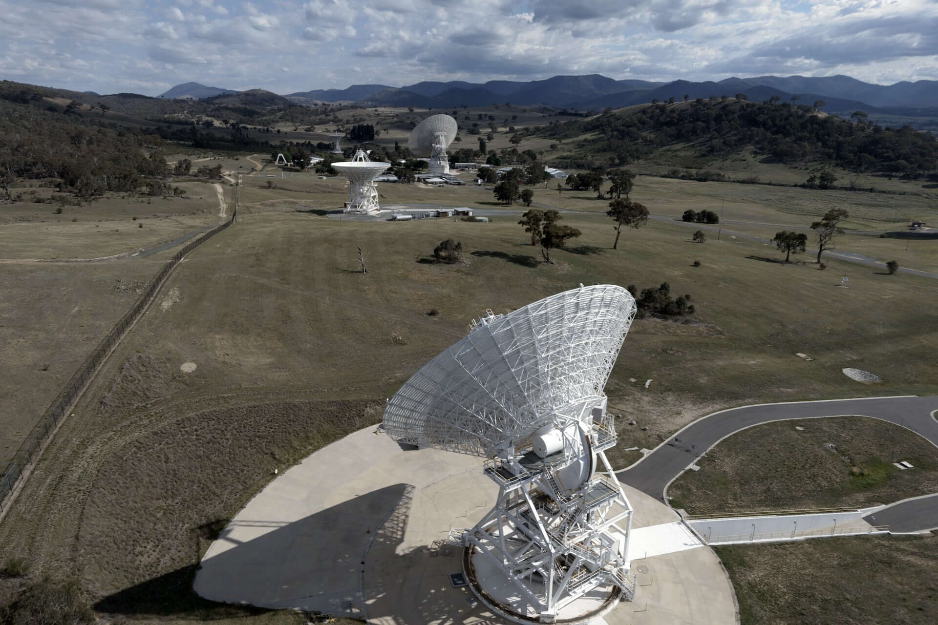 קומפלקס אנטנות תקשורת החלל העמוק בקנברה, אוסטרליה. AAP / CSIRO