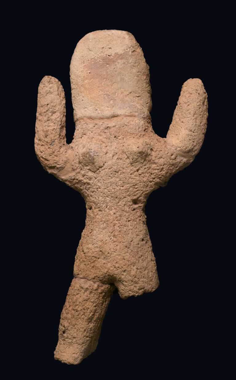 A woman-like figurine. Photograph of the Antiquities Authority.