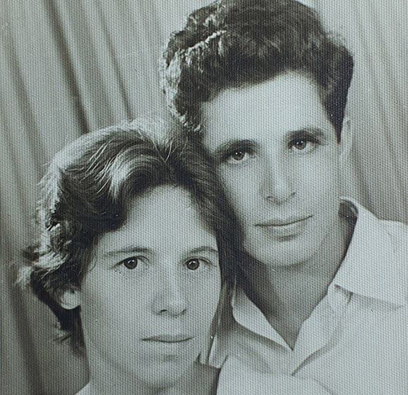 התאהבו בטיול. אלכסנדר ושרה וולברג בשנת נישואיהם, 1960 | צילום באדיבות משפחת וולברג