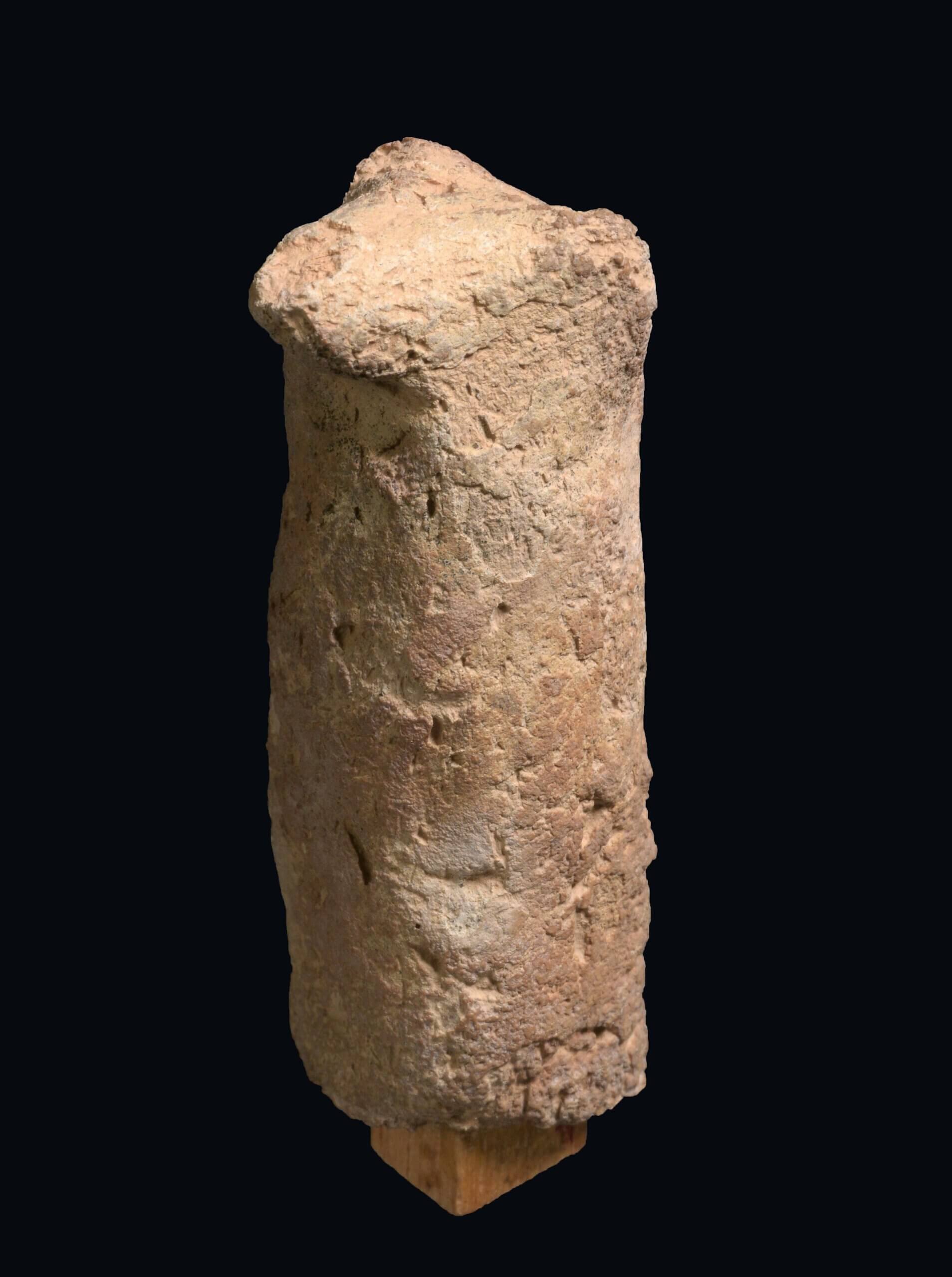 Animal-like clay figurine. Photograph of the Antiquities Authority.