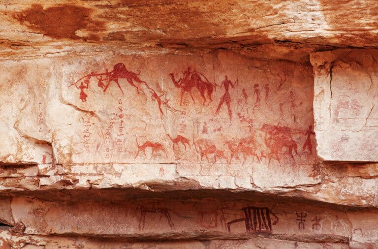 The famous prehistoric rock paintings of Tsili N'Air, Algeria. Illustration: depositphotos.com