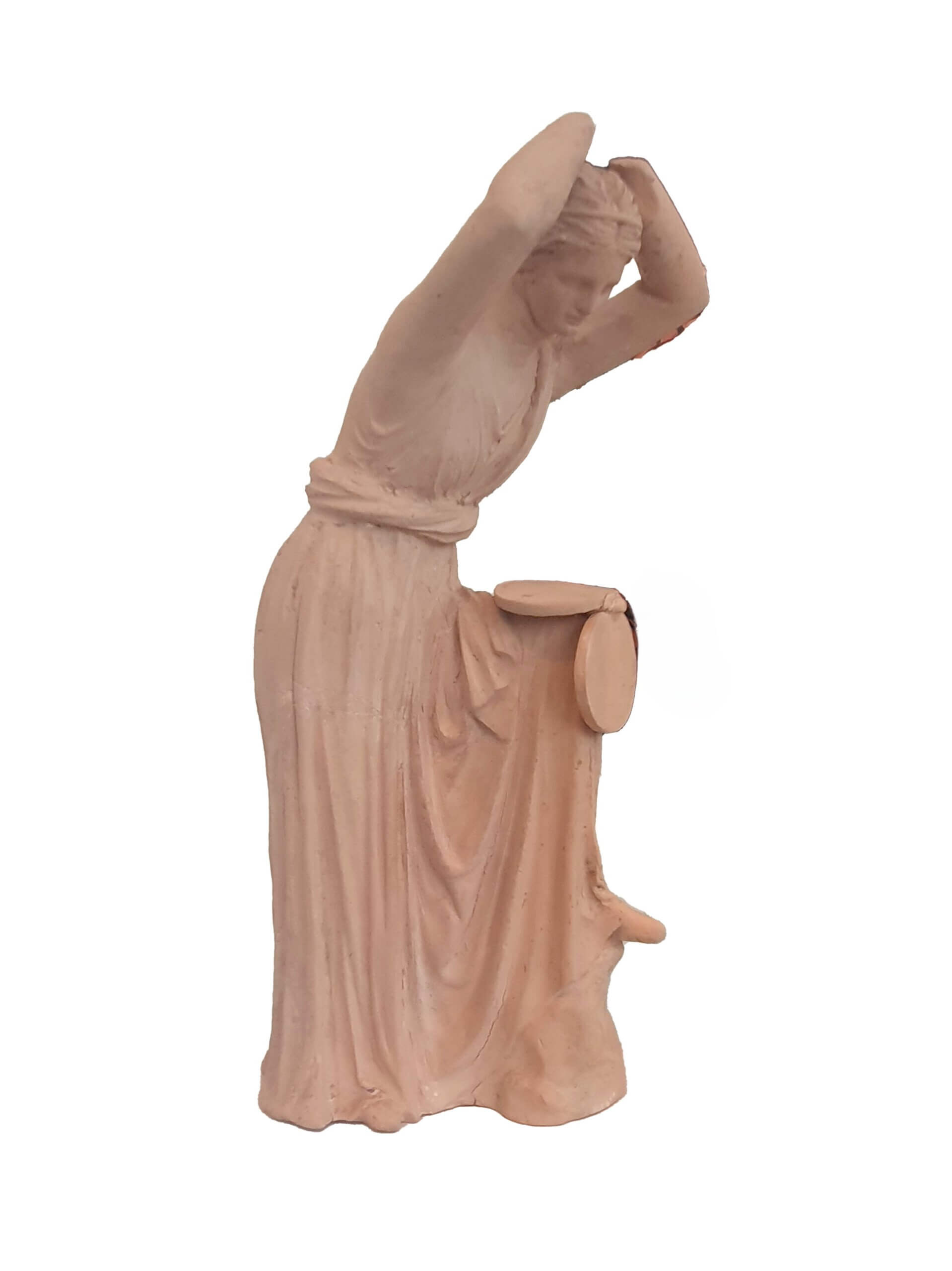 צלמית הלניסטית של אישה המתבוננת במראה מתקפלת. צולמה המוזיאון המטרופוליטן בניו יורק. צילום ליאת עוז רשות העתיקות