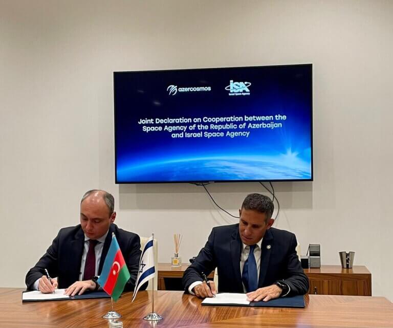 Director of the Space Agency, Uri Oron and Chairman of the Azarian Space Agency, Samadin Asadov. Credit Ministry of Innovation, Science and Technology.